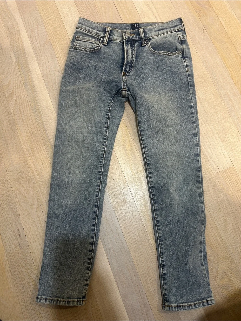 GAP kids boys Slim Straight Jeans in Faded Gray